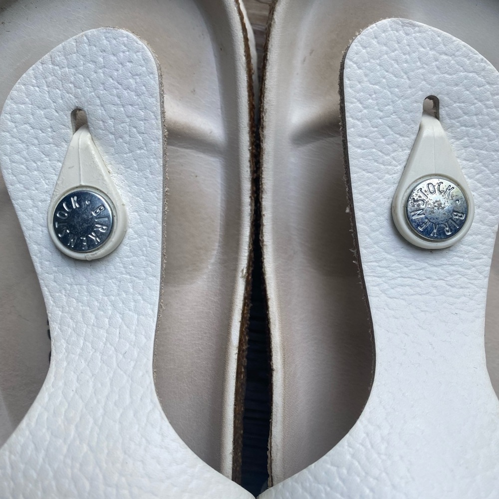 Women’s Birkenstock Big Buckle Gizeh White Leather Sandal - Picture 8 of 8